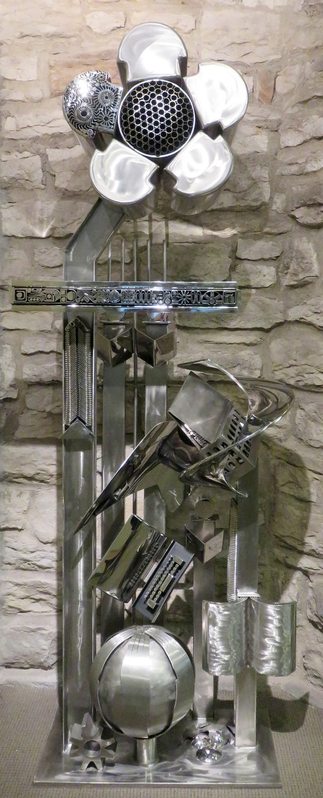 aregiersunflowersculpture-012917-1